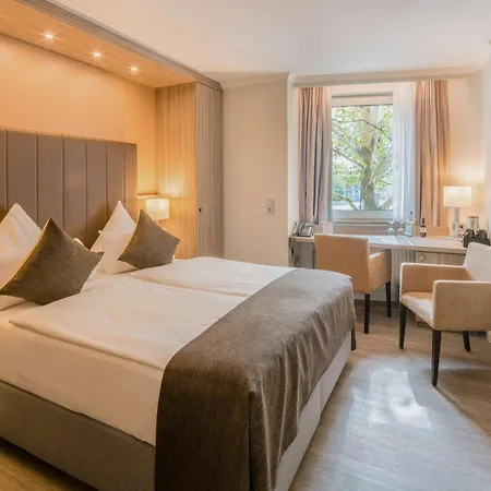 Western Regence Hotel Aken