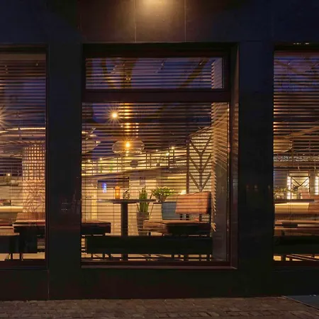 Western Regence 호텔