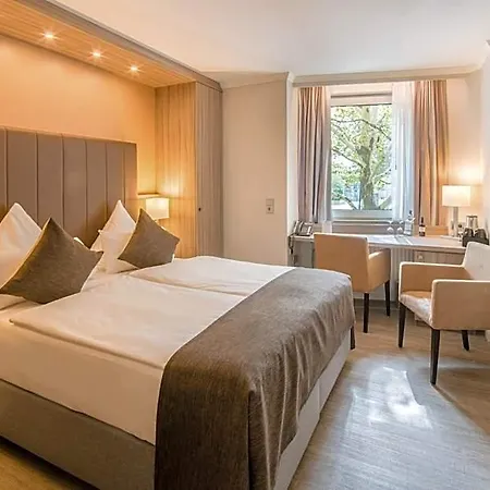 Western Regence Ξενοδοχείο 4*