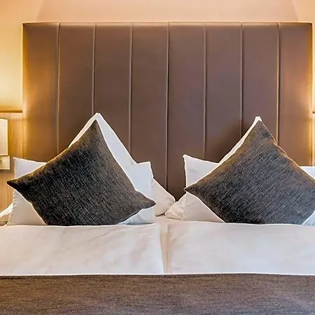 Ξενοδοχείο Western Regence 4*