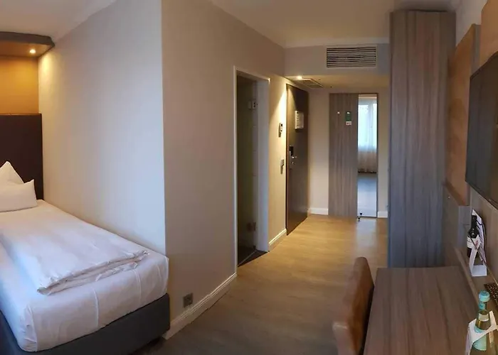 Western Regence Hotel