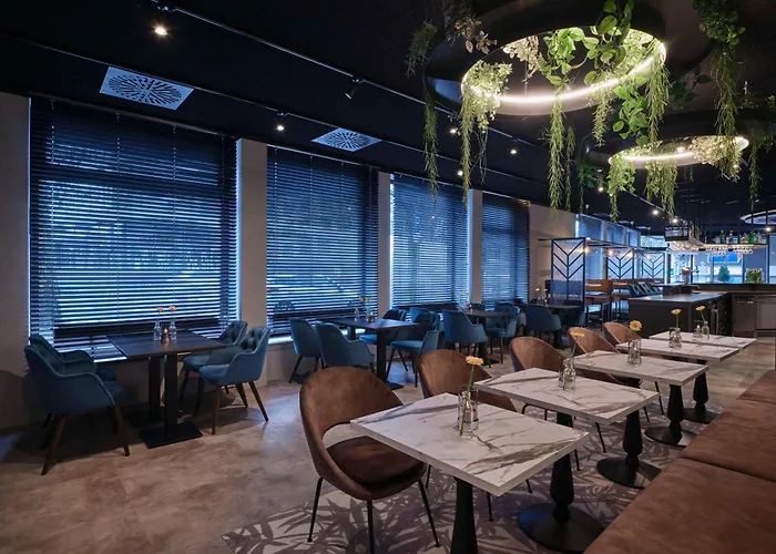 Western Regence 호텔 4*